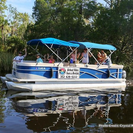 River Safaris, Stationary Class A Motorcoach, Old ホモサッサ エクステリア 写真